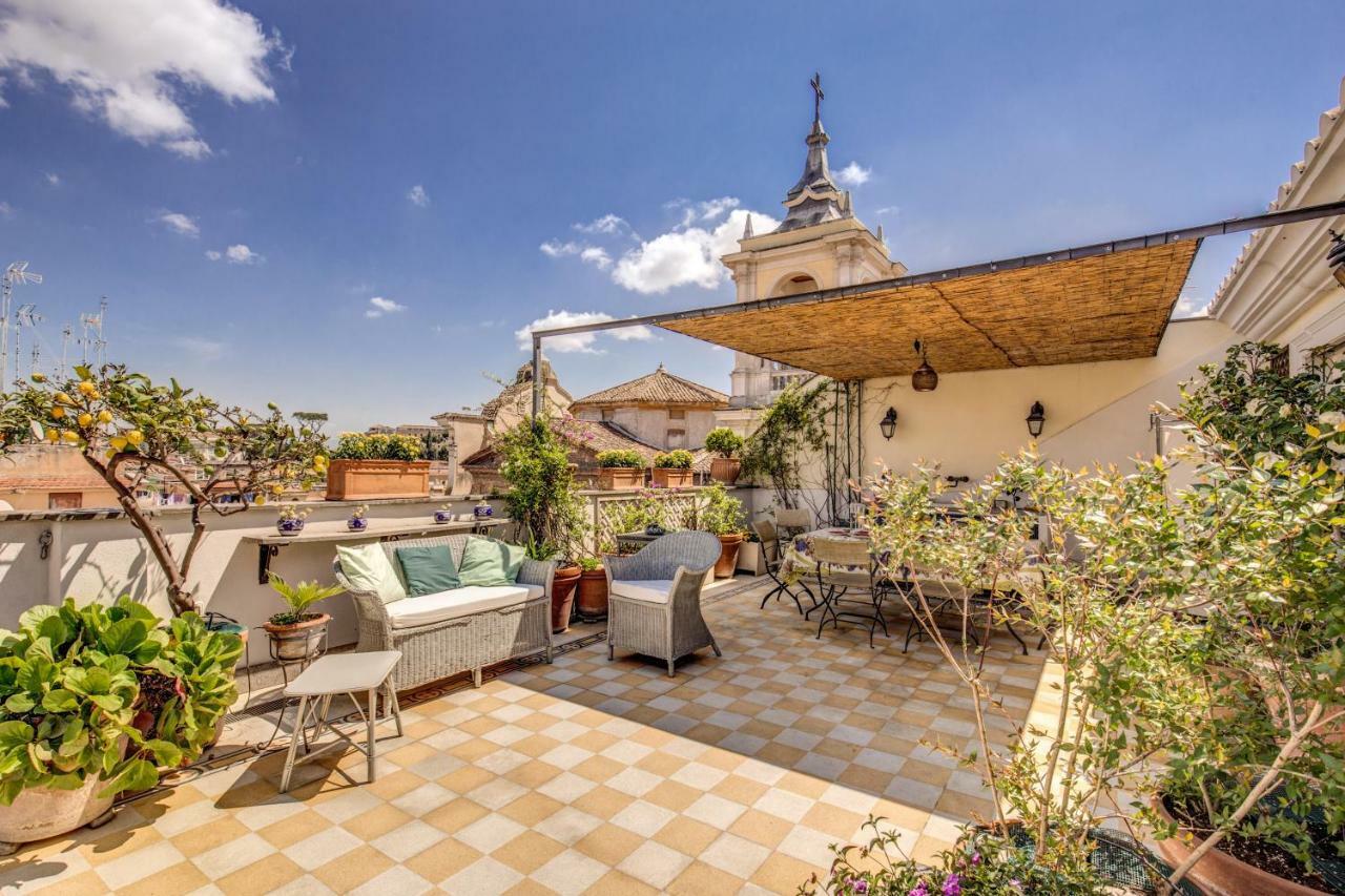 Attic With Terrace Overlooking St Peter'S Basilica Daire Roma Dış mekan fotoğraf